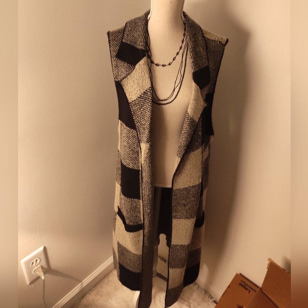 Women's Black and Cream Checkered Sweater Vest